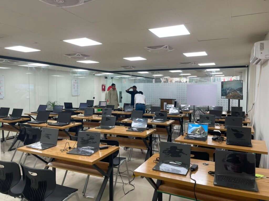 Best IT Training in Sahiwal 2026: Online vs On-Campus (Which Gets You Hired Faster?)